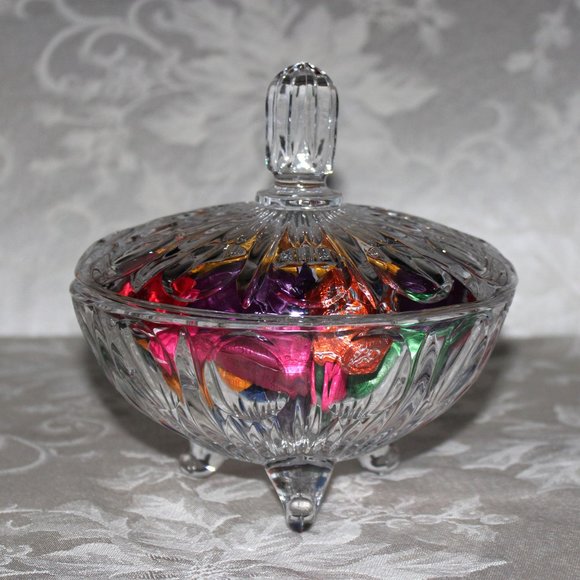 Exquisite Crystal Candy Dish | Vintage Footed Dish with Finial - Picture 1 of 8